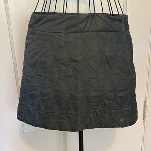 EUC Mountain Hardwear M puffer skirt